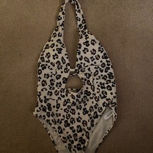 Adore me leopard swimsuit. Medium